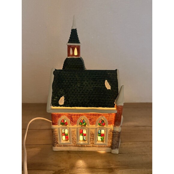 Vtg 1995 Christmas Valley Collection Light Up Cathedral - Picture 4 of 15